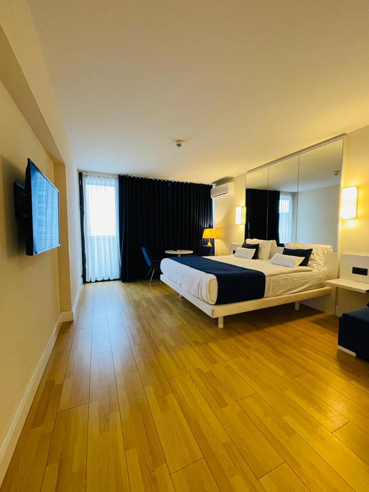 Batumi Floor40 Ξενοδοχείο Εξωτερικό φωτογραφία